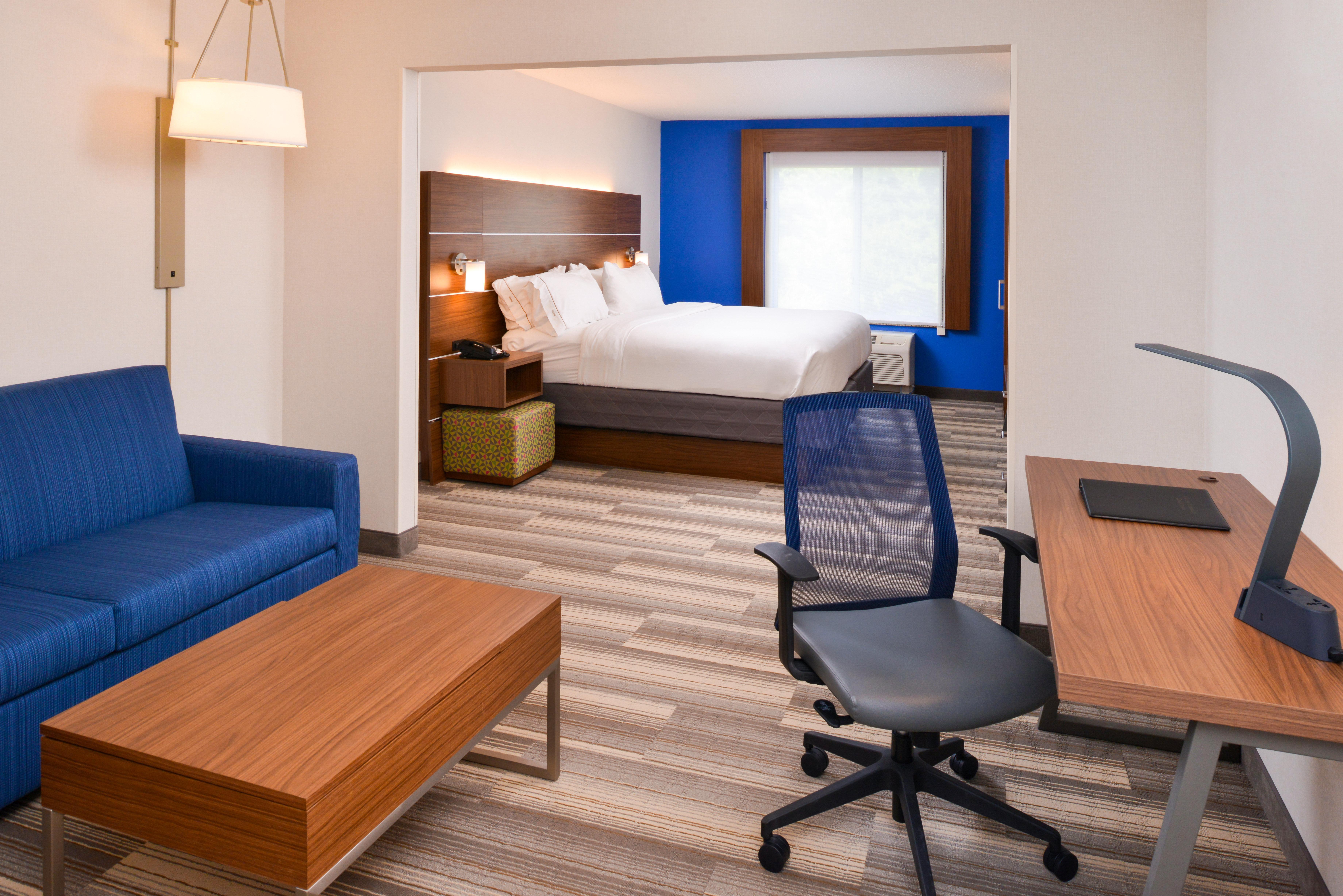 Holiday Inn Express Hotel & Suites Urbana-Champaign-U Of I Area By Ihg Exterior photo